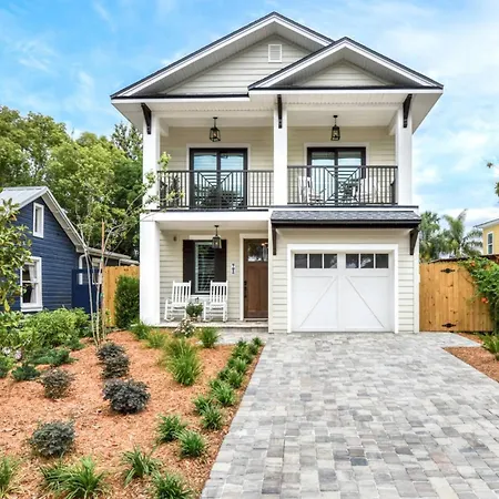 Lincolnville House